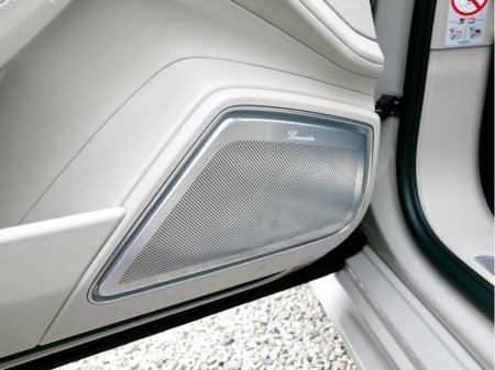 2023 Porsche Panamera - thumbnail 32