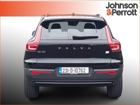 2023 Volvo XC40 - thumbnail 6