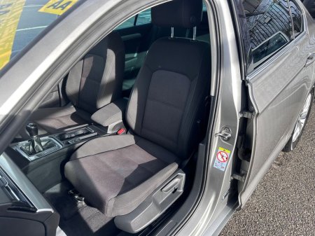 2017 Volkswagen Passat - thumbnail 22