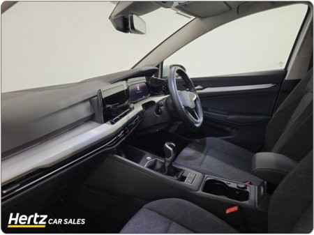 2023 Volkswagen Golf LIFE 2.0 TDI 115HP Diesel Manual €26,995 thumbnail