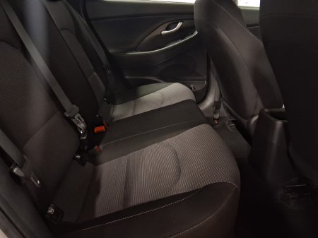 2017 Hyundai i30 - thumbnail 8