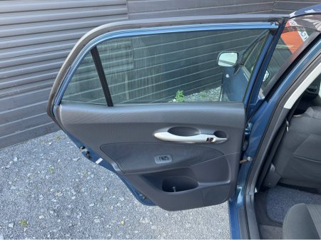 2008 Toyota Auris - thumbnail 17