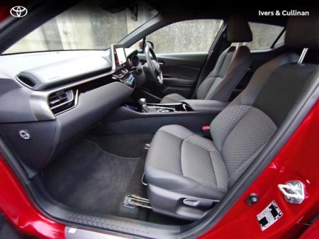 2023 Toyota C-HR C-HR HYBRID SPORT €30,990 thumbnail