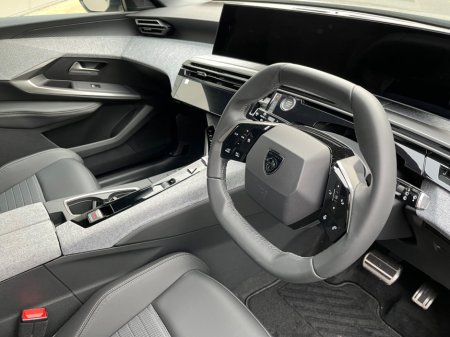 2026 Peugeot 5008  thumbnail