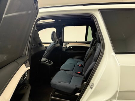 2025 Volvo XC90 - thumbnail 17
