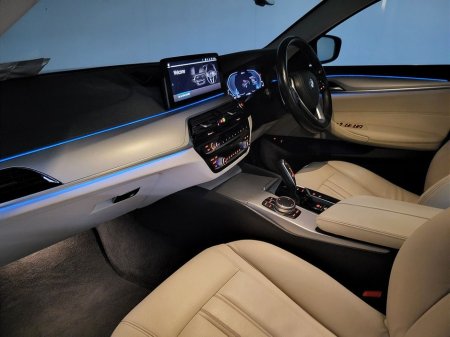 2021 BMW 5 Series - thumbnail 23