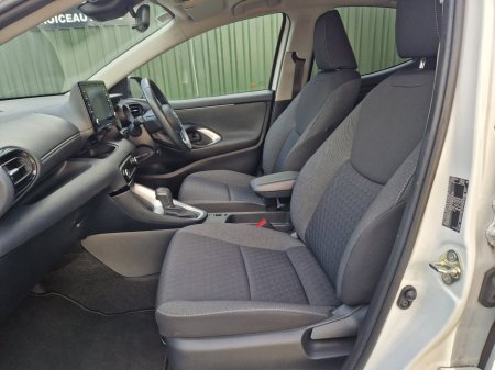 2020 Toyota Yaris - thumbnail 16