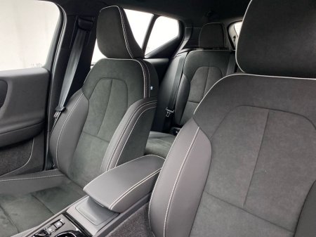 2026 Volvo XC40 - thumbnail 19