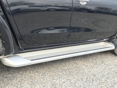 2017 Mitsubishi L200 - thumbnail 4