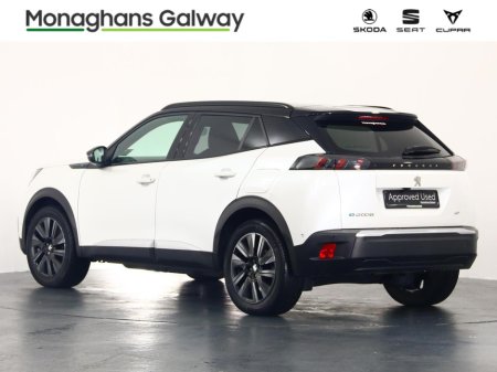 2023 Peugeot 2008 - thumbnail 6