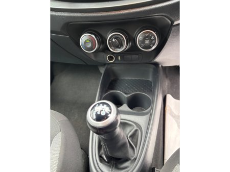 2022 Toyota Aygo 1.0 VVT-i x-play Smartphone €13,900 thumbnail