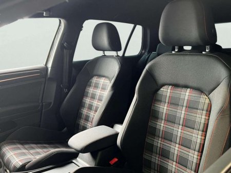 2019 Volkswagen Golf - thumbnail 35