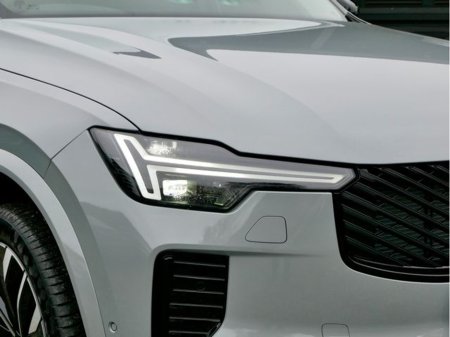 2026 Volvo XC90 - thumbnail 8