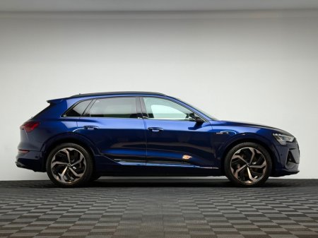 2023 Audi e-tron 50 BLACK EDITION QUATTRO €39,990 thumbnail