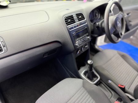2012 Volkswagen Polo - thumbnail 19