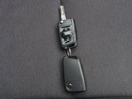 2013 Volkswagen Golf - thumbnail 28