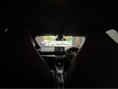 2022 Toyota Yaris - thumbnail 10