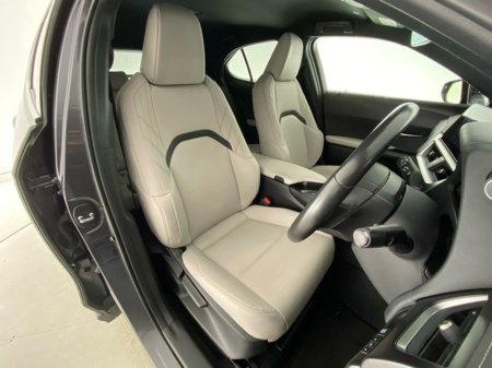 2023 Lexus UX 250 H Dynamic €38,950 thumbnail