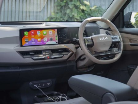 2026 Kia EV5 EV5 EARTH 3, 81KW BATTERY, 7 YEAR WARRANTY, 3 YEAR AA, 0% FINANCE, *3 FREE SEVICES FOR KIA CUSTOMERS* €52,850