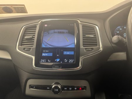 2020 Volvo XC90 B5 (235hp) AWD Momentum Auto thumbnail