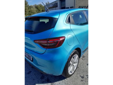 2022 Renault Clio - thumbnail 12