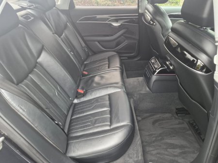 2019 Audi A8 - thumbnail 25