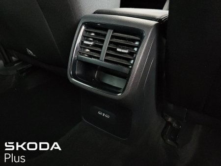 2023 Skoda Octavia - thumbnail 25