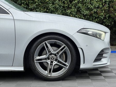 2019 Mercedes-Benz A Class A180 AMG-LINE PREMIUM PLUS 1.3 // VIRTUAL COCKPIT // AMG-LINE HEATED SPORT SEATS // 18" DIAMOND CUT ALLOYS €25,950 thumbnail