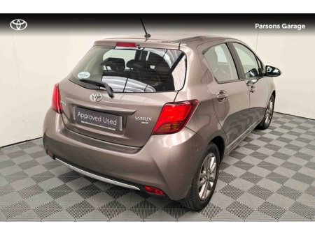 2017 Toyota Yaris - thumbnail 2