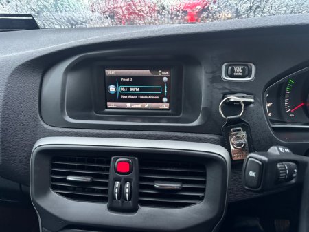 2015 Volvo V40 1.6 D2 (115hp) SE Leather €8,950 thumbnail