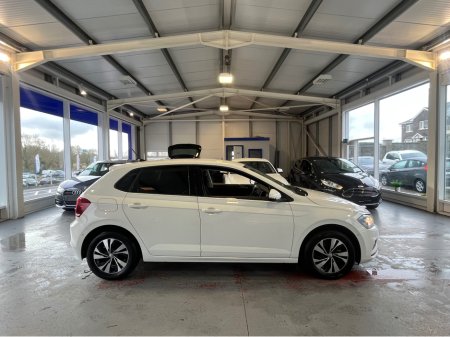 2019 Volkswagen Polo TRENDLINE 1.0 MANUAL 5SPEED 65HP 5DR €15,950 thumbnail
