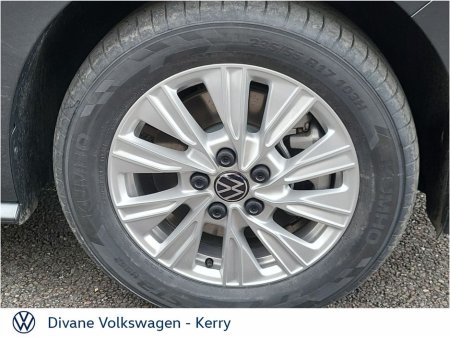 2026 Volkswagen Multivan LIFE LOH 1.5 PETROL AUTO 4 WHEEL DRIVE €69,950 thumbnail