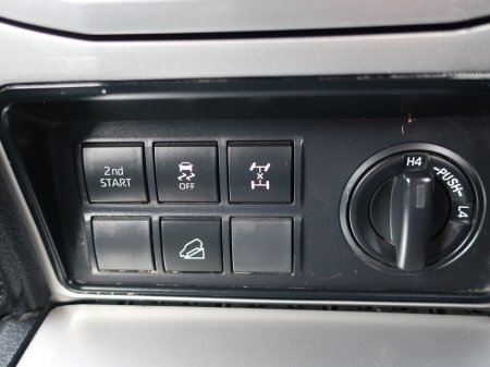 2022 Toyota Landcruiser - thumbnail 15