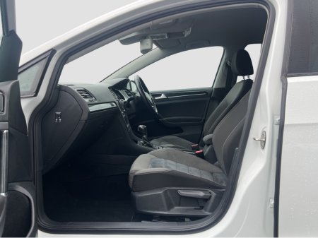 2016 Volkswagen Golf 2016 Volkswagen Golf 1.4 TSI Automatic Highline €16,250 thumbnail