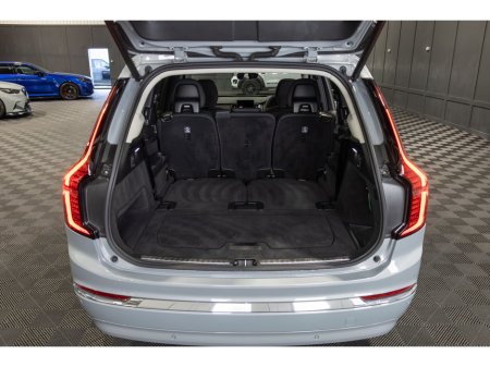 2025 Volvo XC90 - thumbnail 13