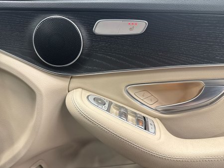 2020 Mercedes-Benz C Class - thumbnail 19