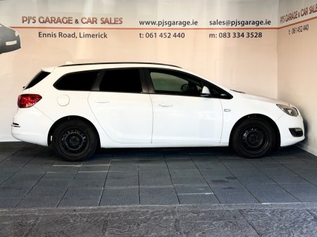 2012 Opel Astra - thumbnail 4