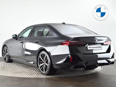 2026 BMW 5 Series - thumbnail 2