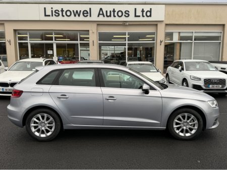 2016 Audi A3 HATCHBACK 1.4 AUTOMATIC * REAR VIEW CAMERA, PARKING SENSORS FRONT AND REAR, AUDI MULTIMEDIA, POWERED FOLDING HEATED MIRRORS, PADDLE SHIFT, ISOFIX CHILD SEAT ANCHOR POINTS, 16" ALLOYS * €15,950 thumbnail