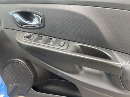 2015 Renault Clio - thumbnail 12