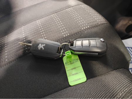 2016 Peugeot 308 ALLURE 1.2 110 4DR €8,750 thumbnail