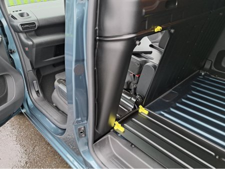 2026 Opel Combo SPORTIVE L1H1 1.5TD 100BHP **TOP SPEC** thumbnail