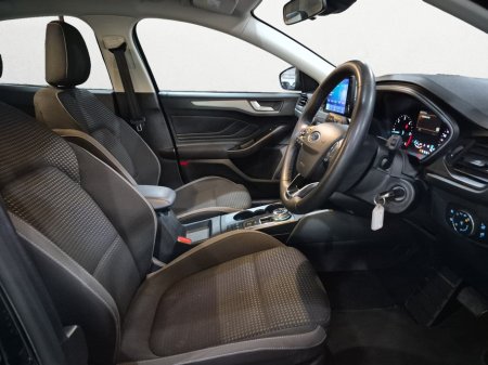 2022 Ford Focus - thumbnail 17