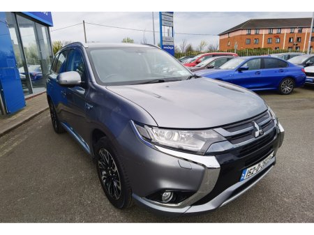 2015 Mitsubishi Outlander - thumbnail 3