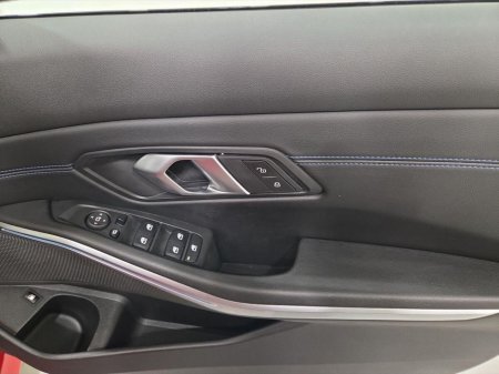 2024 BMW 3 Series - thumbnail 23
