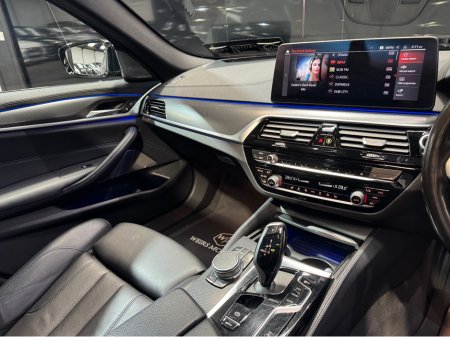 2021 BMW 5 Series 520D M SPORT EST AUTO //SUNROOF//HARMON KARDON//BMW SERVICE HISTORY €41,900 thumbnail