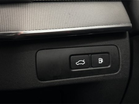 2022 Volvo XC90 2.0 T8**7 SEATER**BLACK LEATHER INTERIOR**FRONT HEATED ELECTRIC MEMORY SEATS**HEATED MULTIFUNCTIONAL STEERING WHEEL**TOUCH SCREEN DIGITAL MEDIA DISPLAY**REVERSE CAMERA*KEYLESS START*ELECTRIC TAILGATE* €53,995 thumbnail