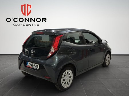 2021 Toyota Aygo 1.0 Vvt-i X-play 71BHP 5DR €13,888 thumbnail