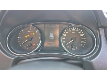 2014 Nissan Qashqai - thumbnail 19