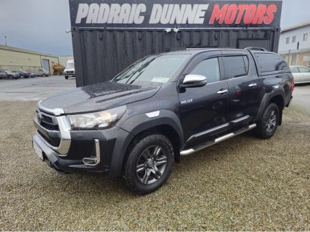2022 Toyota Hilux 2.8 SR5 D/CAB AUTO 4DR €31,450 thumbnail
